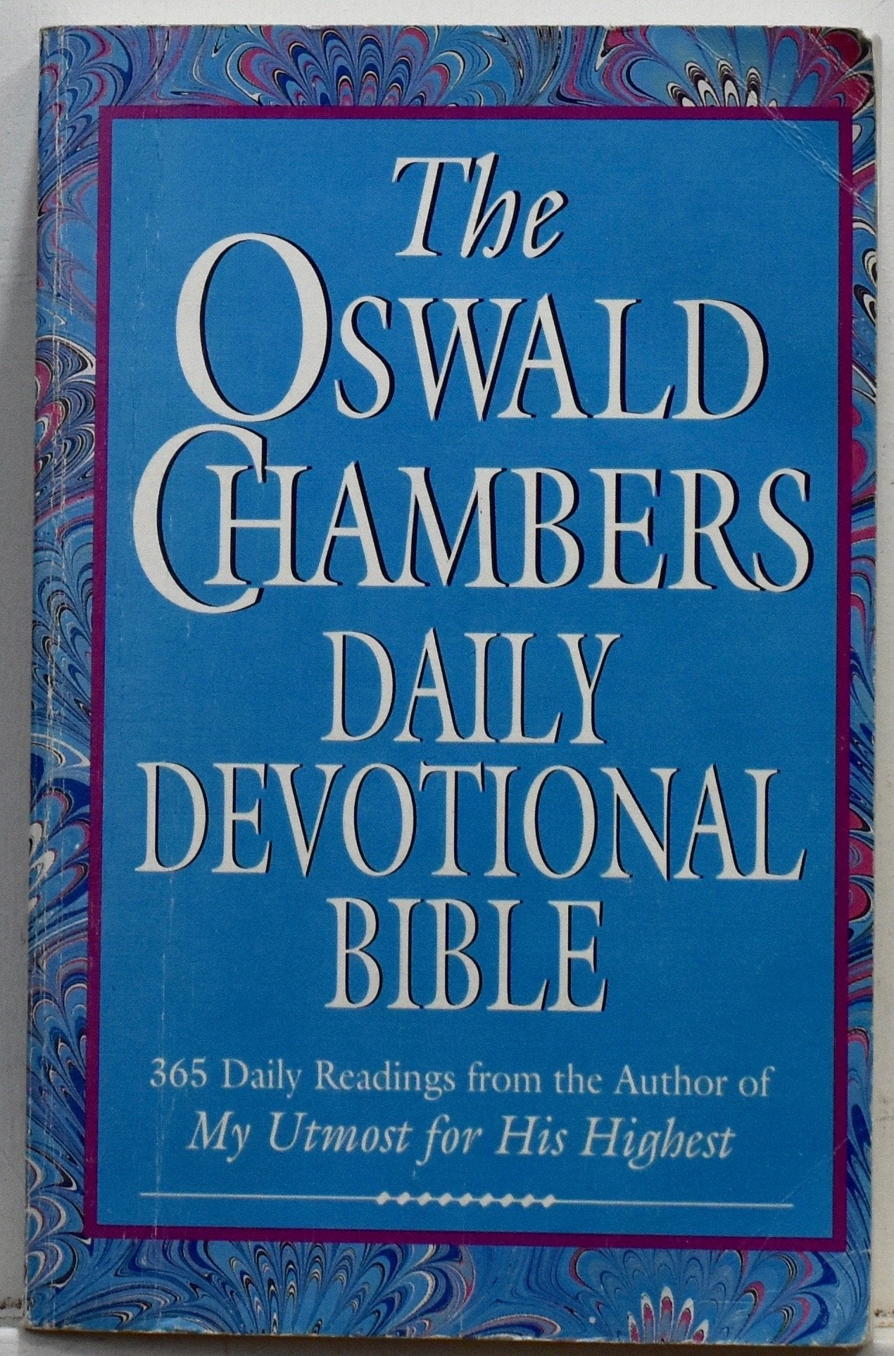 The Oswald Chambers Daily Devotional Bible - New King James