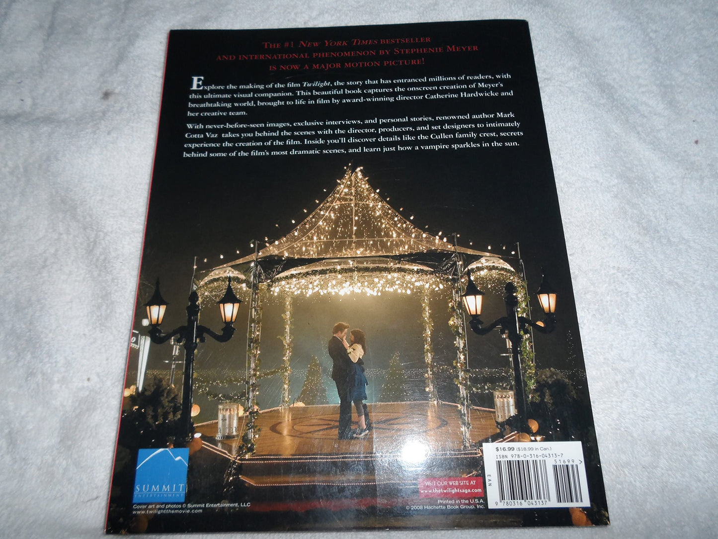 Twilight: The Complete Illustrated Movie Companion by Cotta