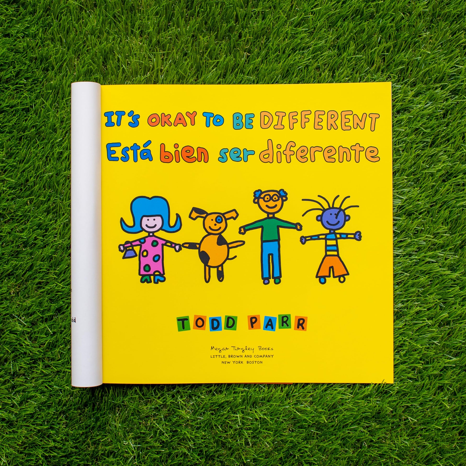 It's Okay to Be Different / Está bien ser diferente (Spanish and English Edition)