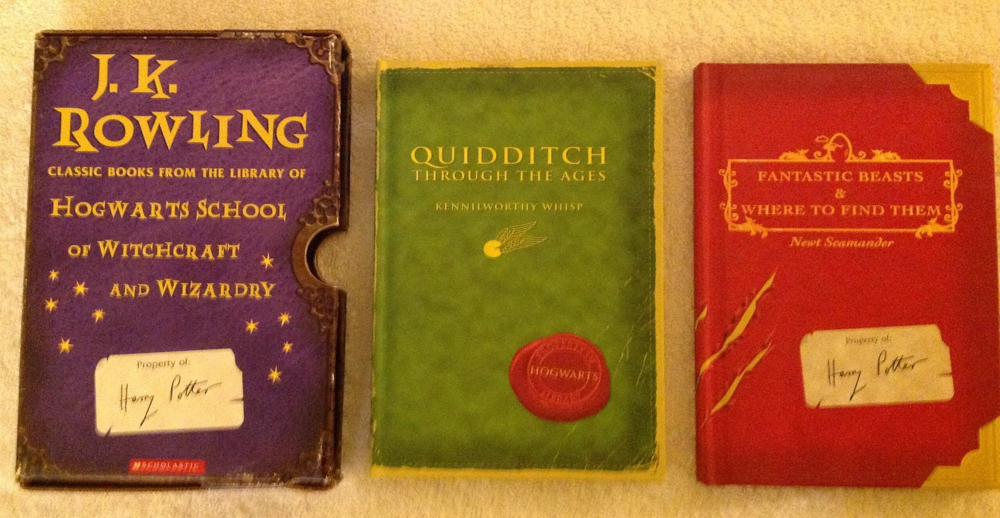 Harry Potter Schoolbooks: Fantastic Beasts and Where to Find Them / Quidditch Through the Ages