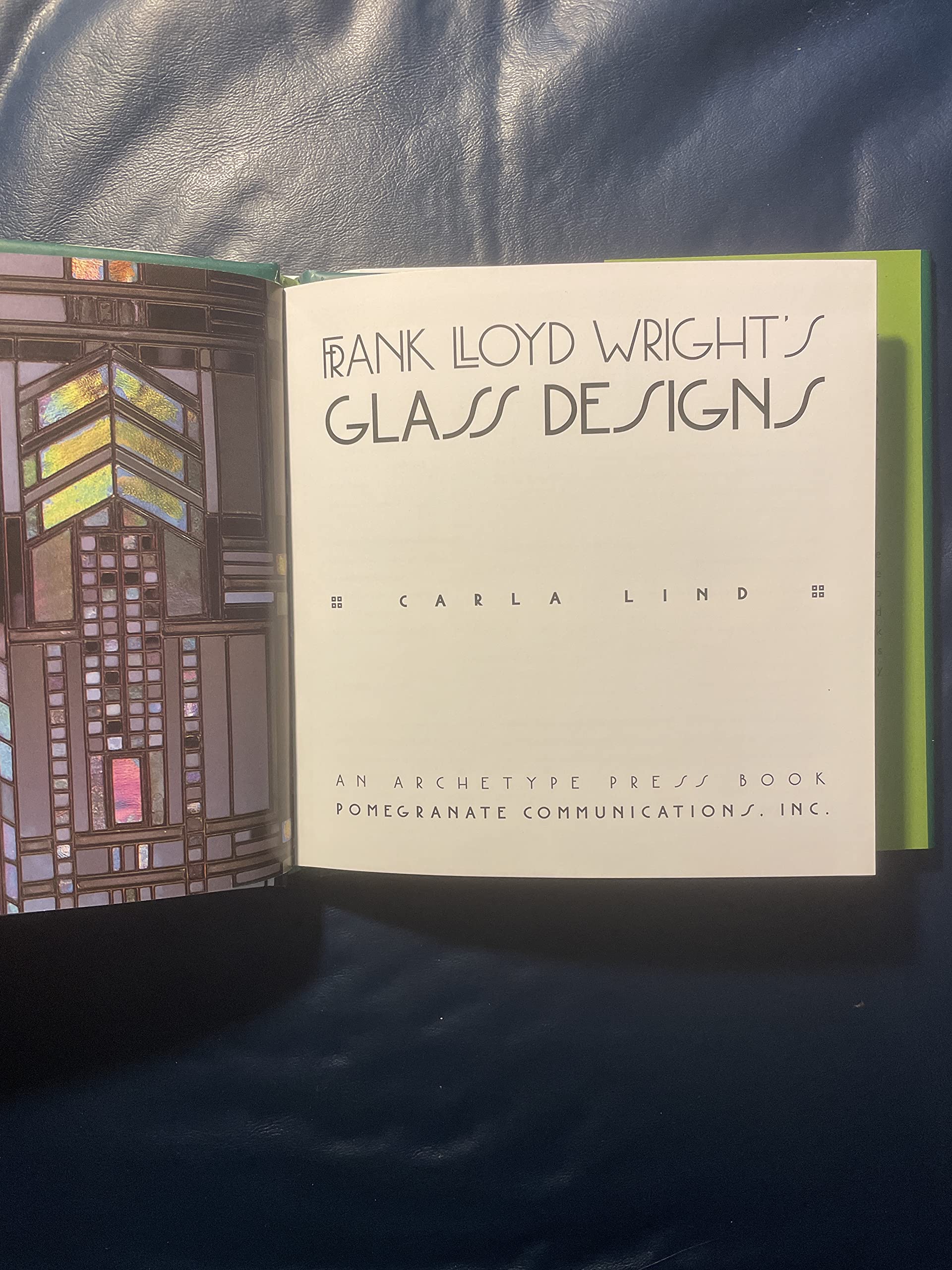 Frank Lloyd Wright's Glass Designs (Wright at a Glance)