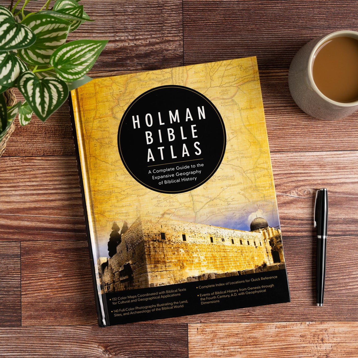 Holman Bible Atlas: A Complete Guide to the Expansive Geography