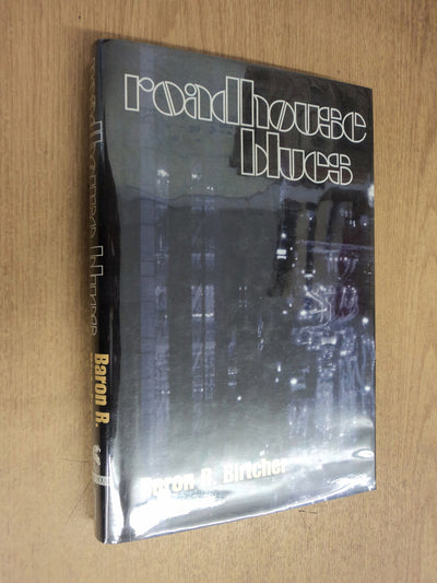 Roadhouse Blues (Mike Travis Series)