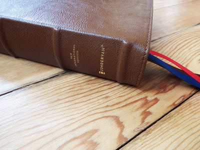 NIV, Wide Margin Side Column Reference Bible, Premium Goatsk