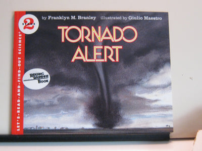 Tornado Alert (Let's-Read-and-Find-Out Science 2)