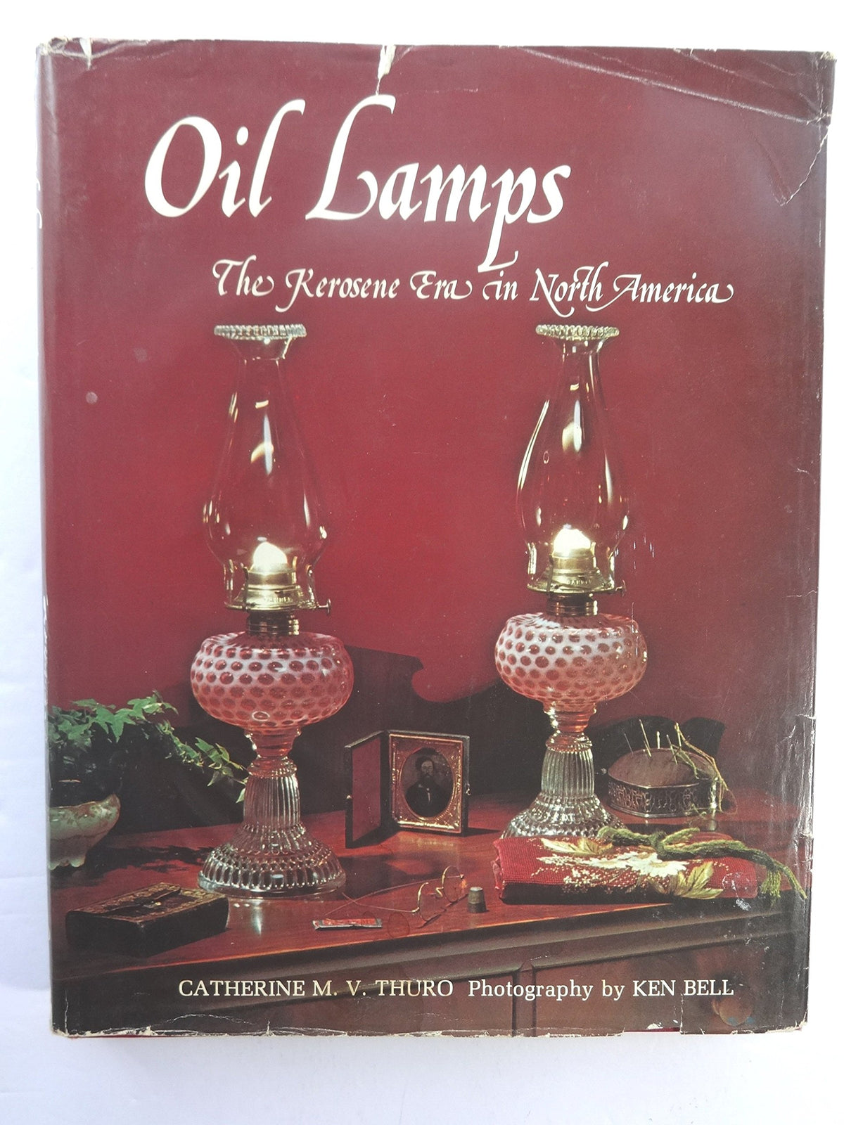 Art Glass Sampler: A Pictorial Guide to 57 Diversified Kinds of Collectible Glass