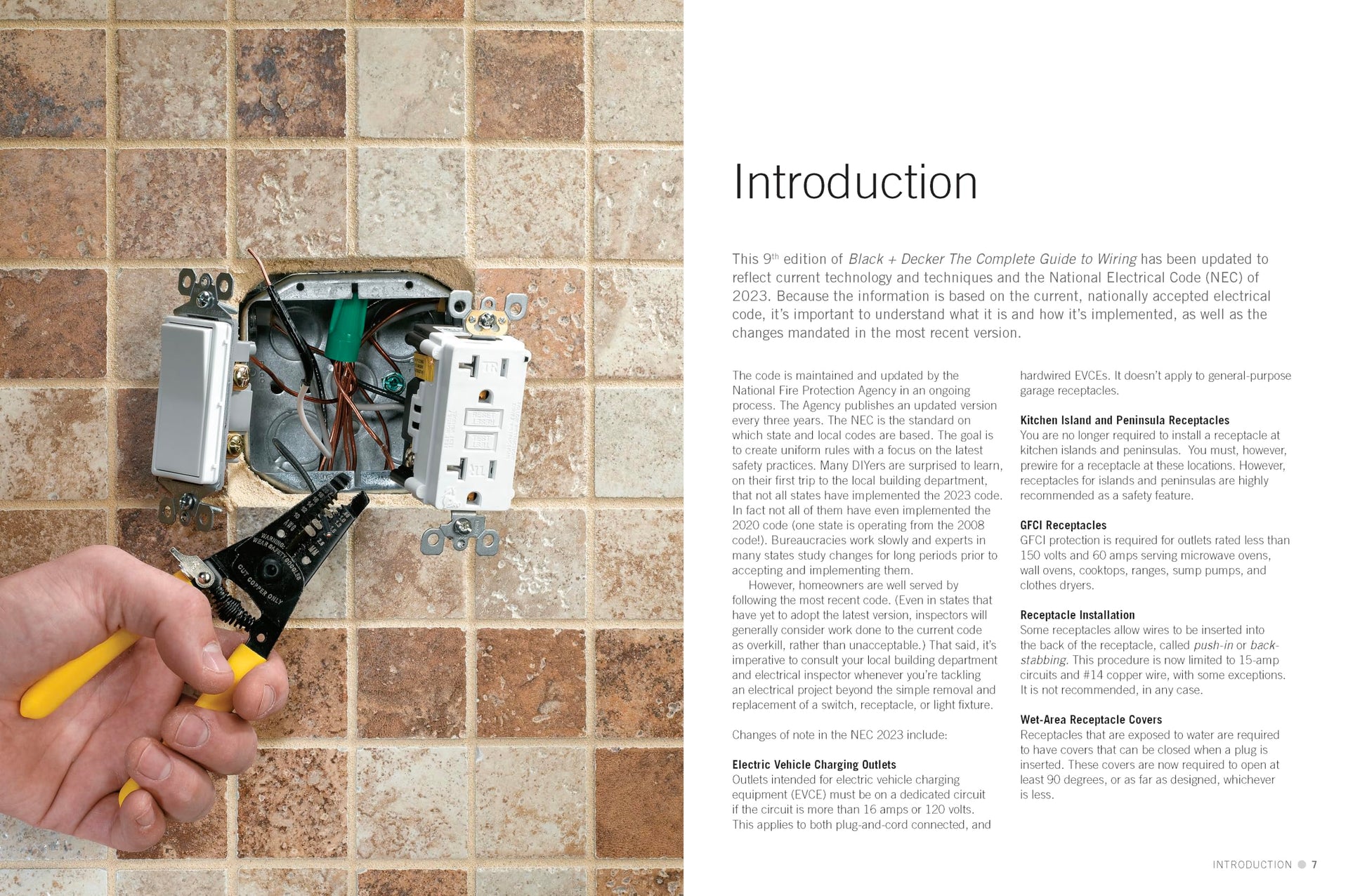 Black & Decker The Complete Guide to Wiring, Updated 9th Edition: Current with 2023-2026 Electrical Codes