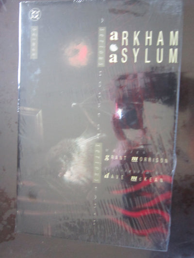 Batman: Arkham Asylum (15th Anniversary Edition) A Serious House on Serious Eart h