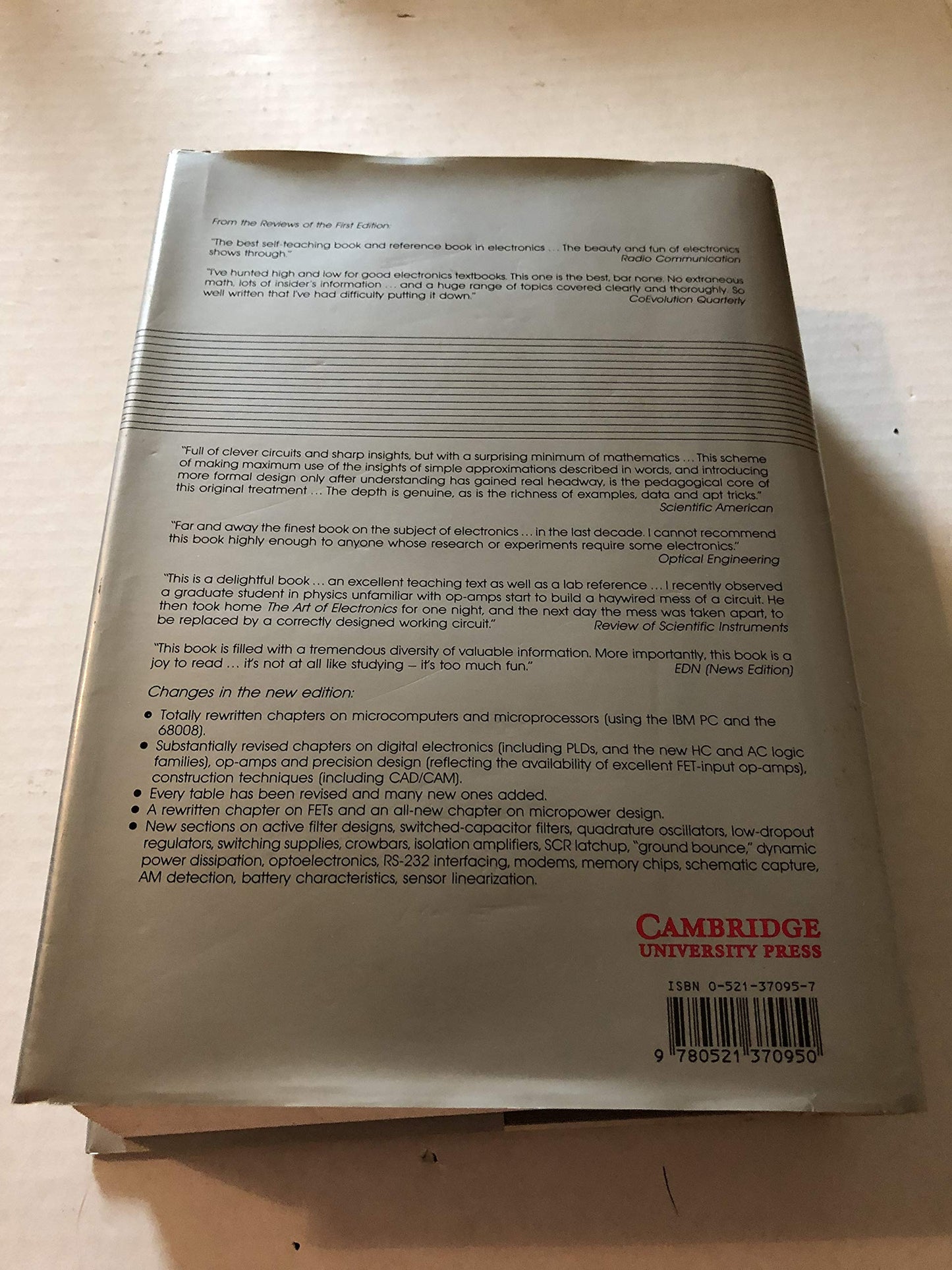 The Art of Electronics by Horowitz, Paul