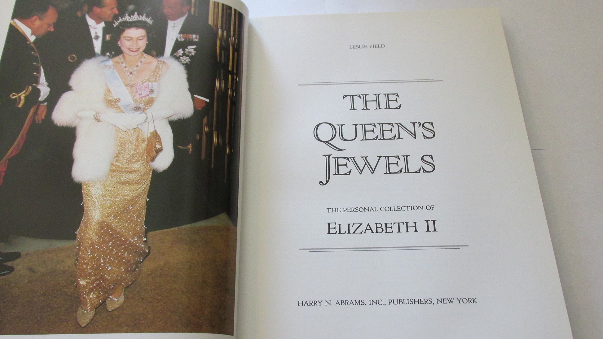 The Queen's Jewels: The Personal Collection of Elizabeth II