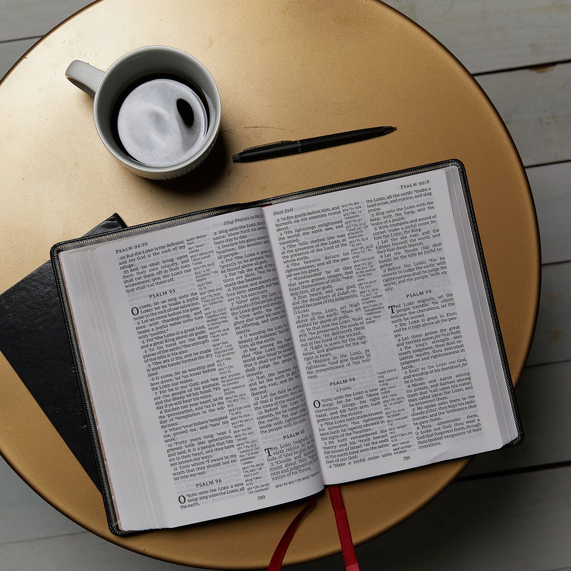 KJV Holy Bible: Giant Print with 53,000 Cross References, Burgundy Leather-look, Red Letter, Comfort Print: King James Version