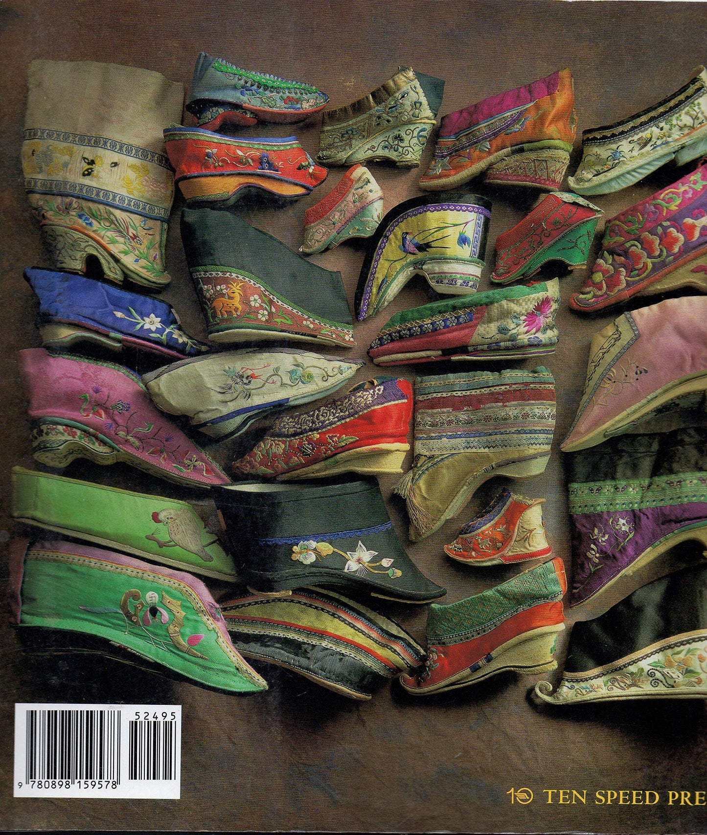 Splendid Slippers: A Thousand Years of an Erotic Tradition