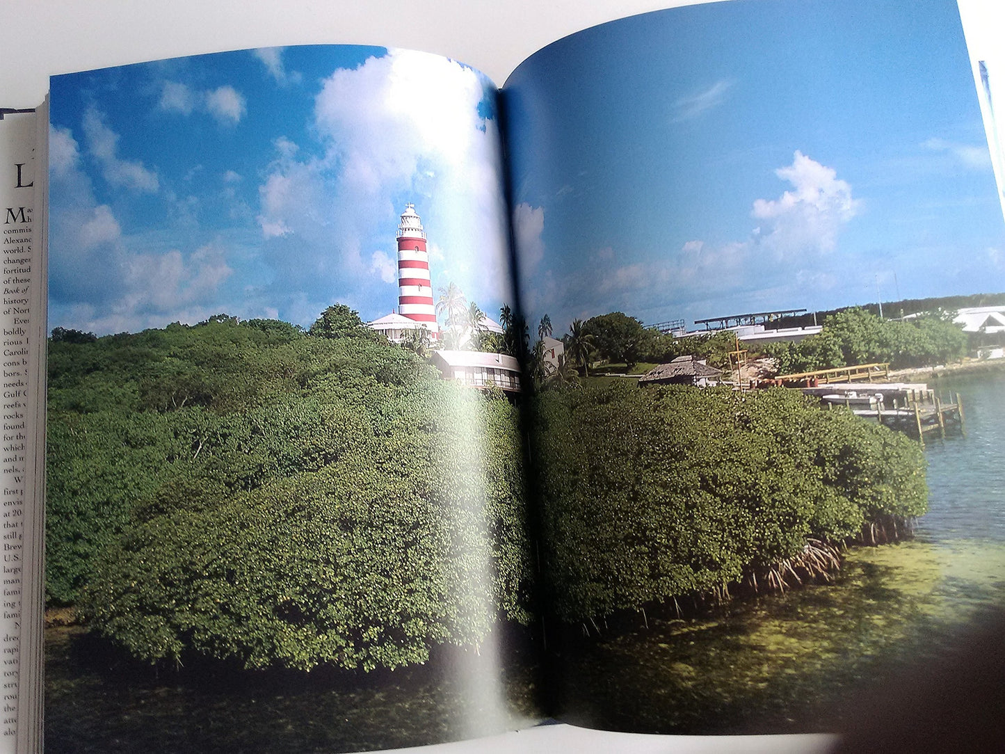 The Ultimate Book of Lighthouses: History, Legend, Lore, Design, Technology, Romance