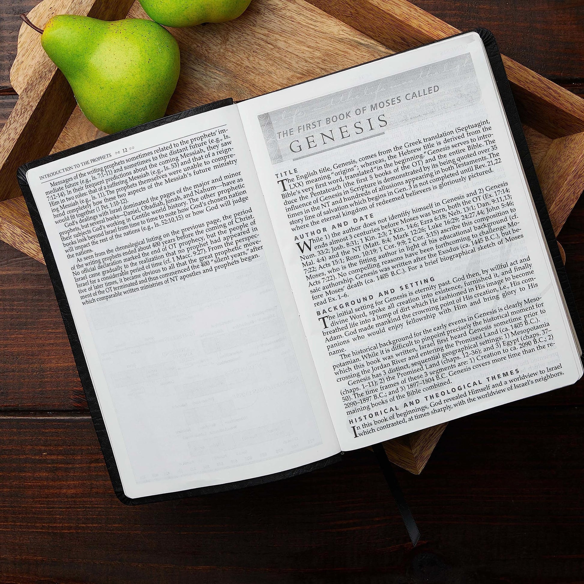 NKJV, MacArthur Study Bible, Large Print, Hardcover: Unleashing God's Truth One Verse at a Time (Holy Bible, New King James Version)