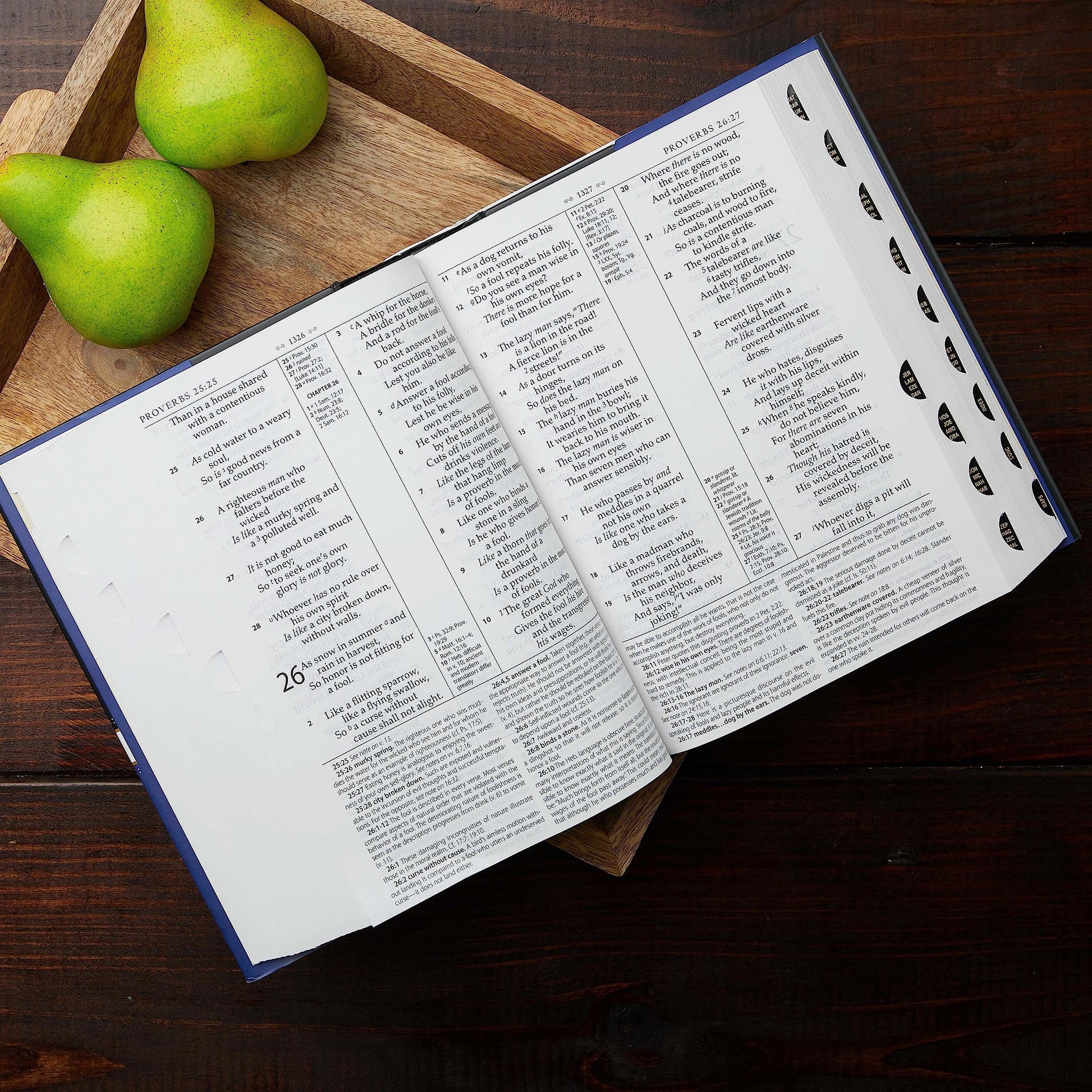NKJV, The MacArthur Study Bible, Large Print, Bonded Leather, Black, Thumb Indexed: Holy Bible, New King James Version