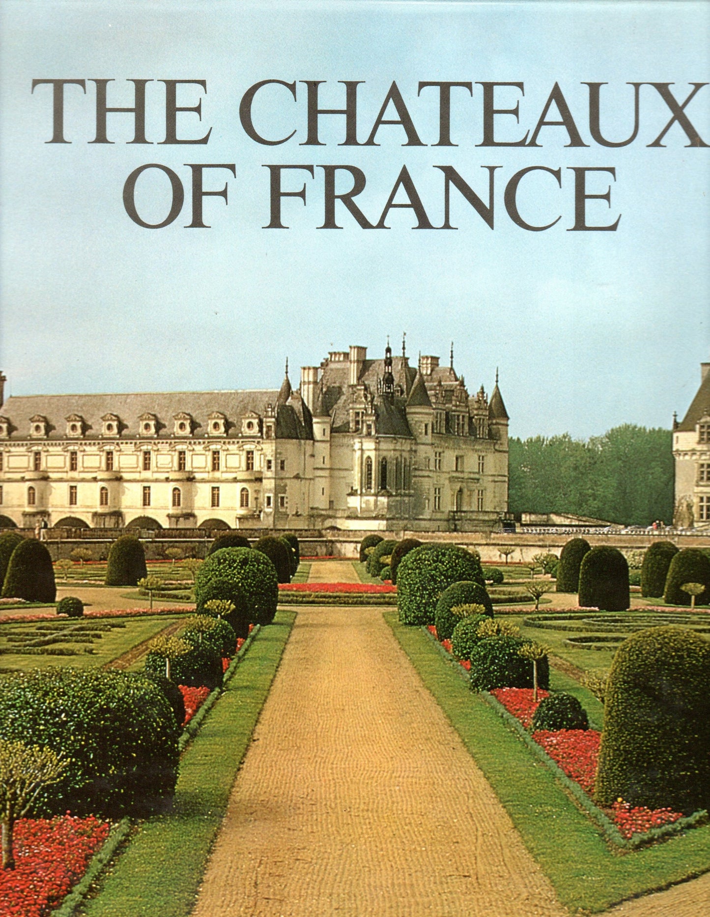 Chateaux of France by Realities Editors