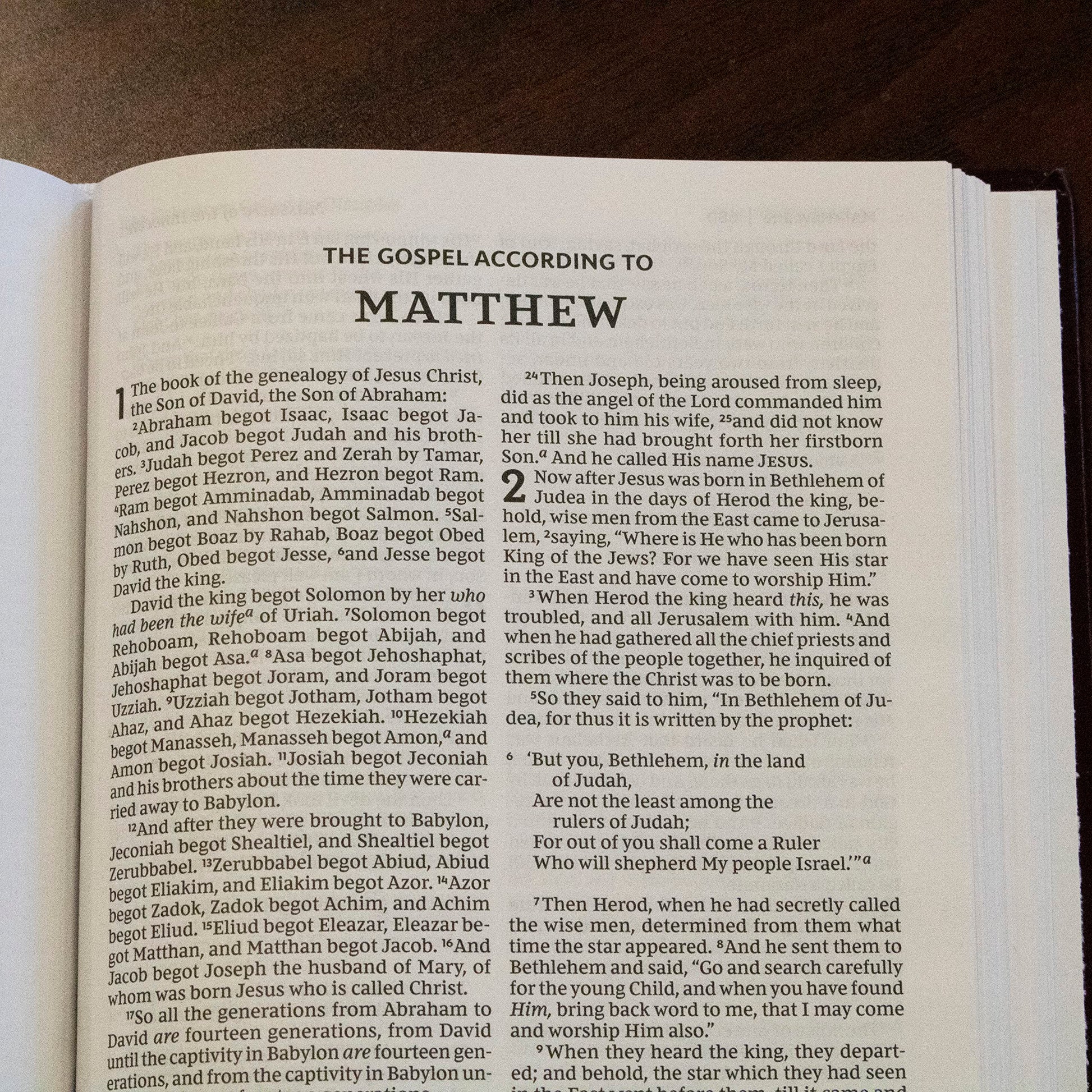 NKJV, Pew Bible, Hardcover, Black, Red Letter, Comfort Print: Holy Bible, New King James Version