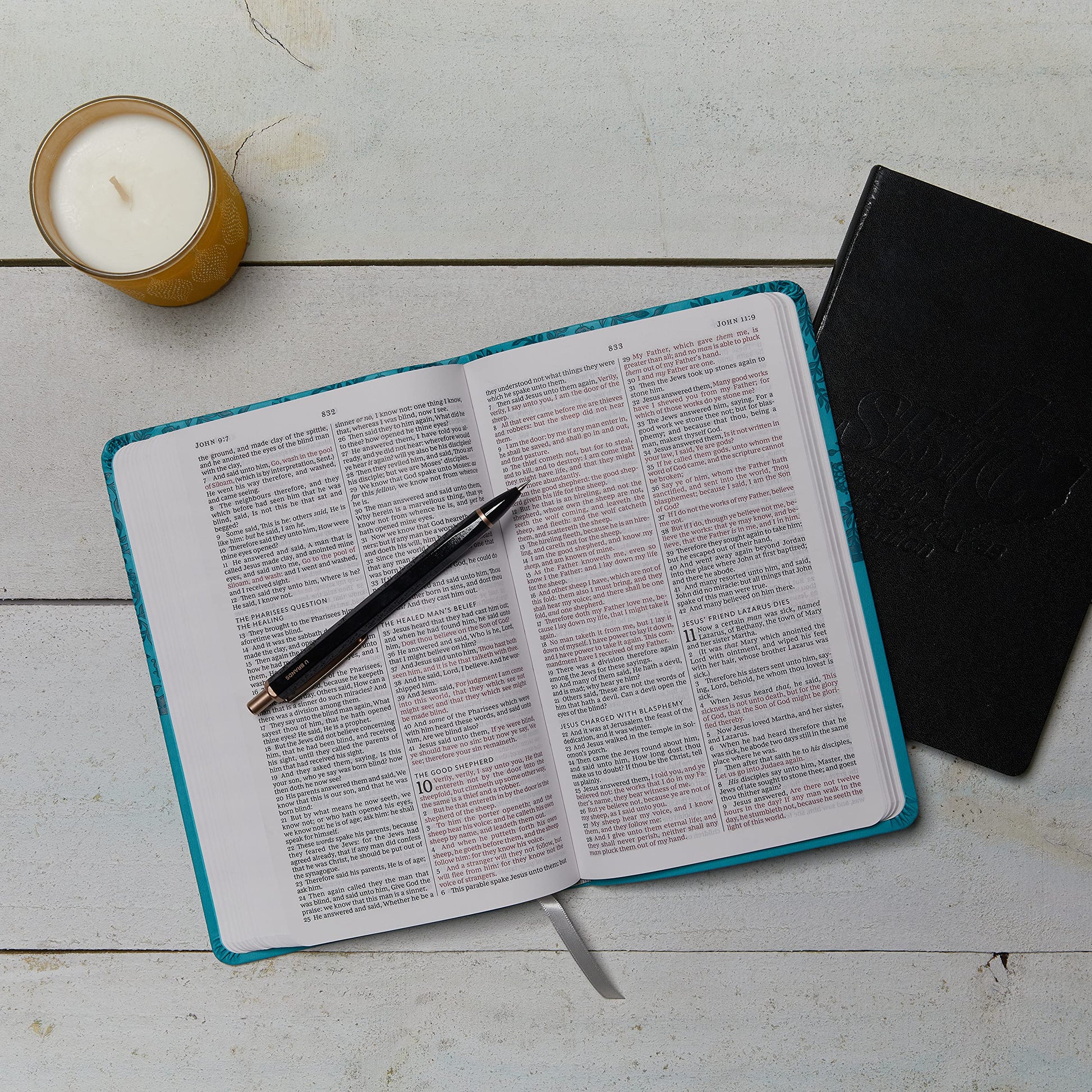 KJV Holy Bible: Value Thinline, Blue Leathersoft, Red Letter, Comfort Print: King James Version: Holy Bible, King James Version