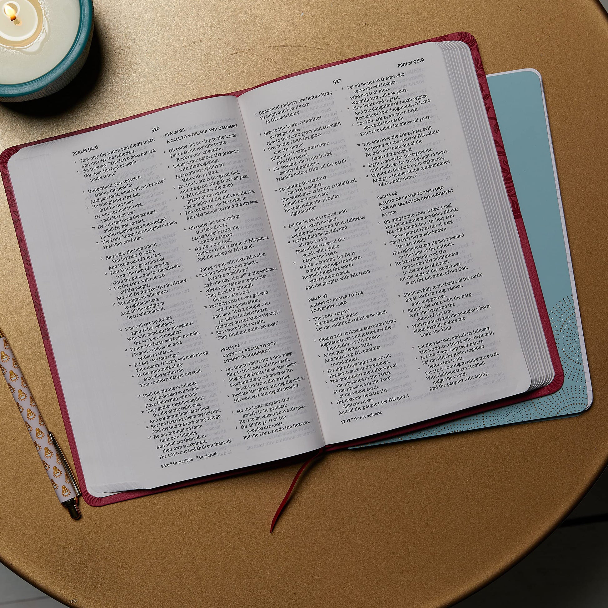 NKJV, Thinline Bible, Leathersoft, Black, Red Letter, Comfort Print: Holy Bible, New King James Version