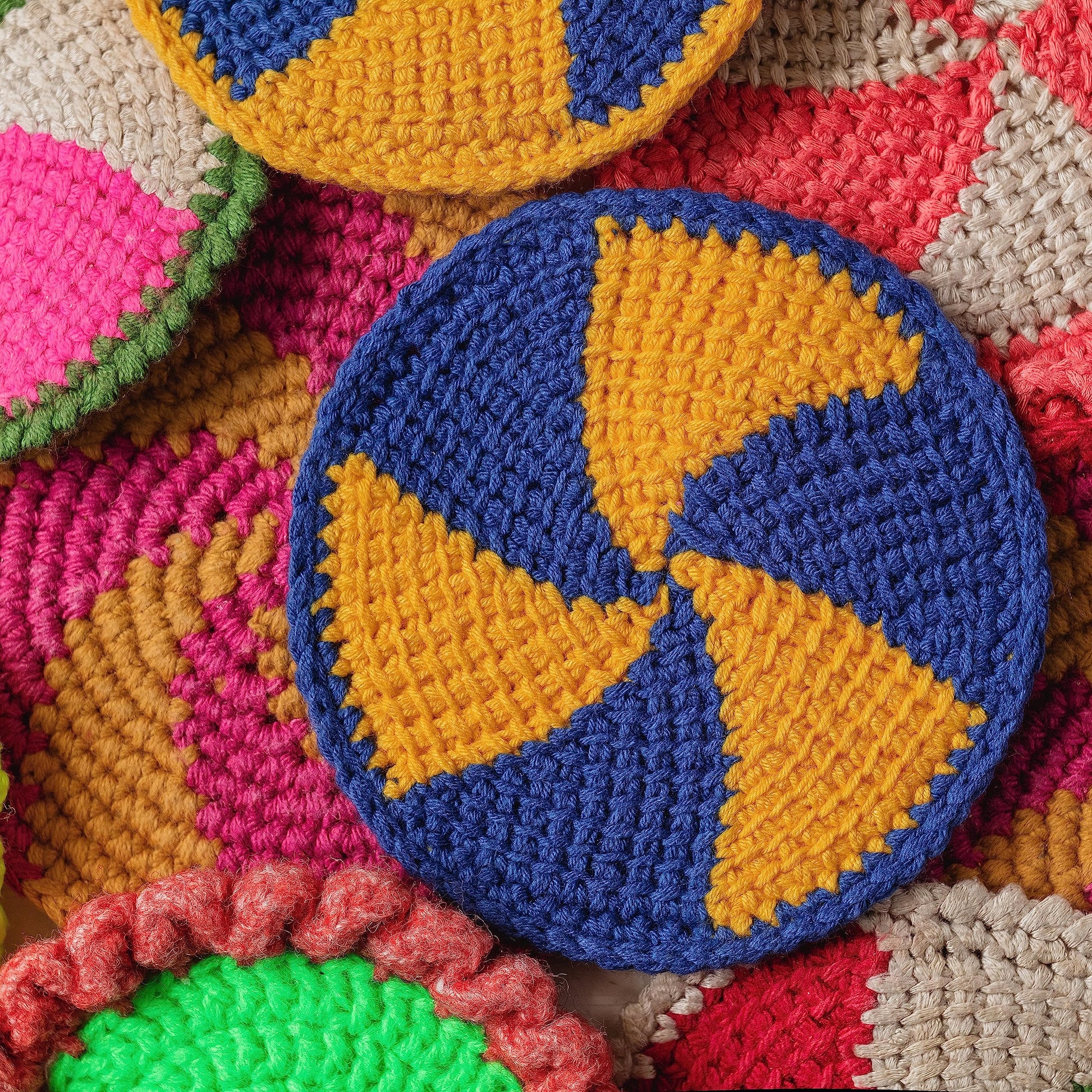 Tunisian Crochet Stitch Guide-61 Stitch Patterns Including Photo Tutorials in this Pocket Size Guide